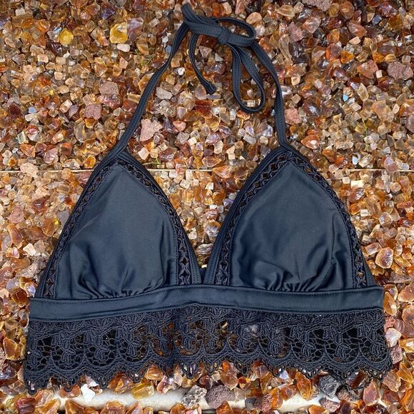 Xhilaration Black Lace Bathing Suit Swim Bikini Top. Size Small. EUC! - Picture 1 of 5